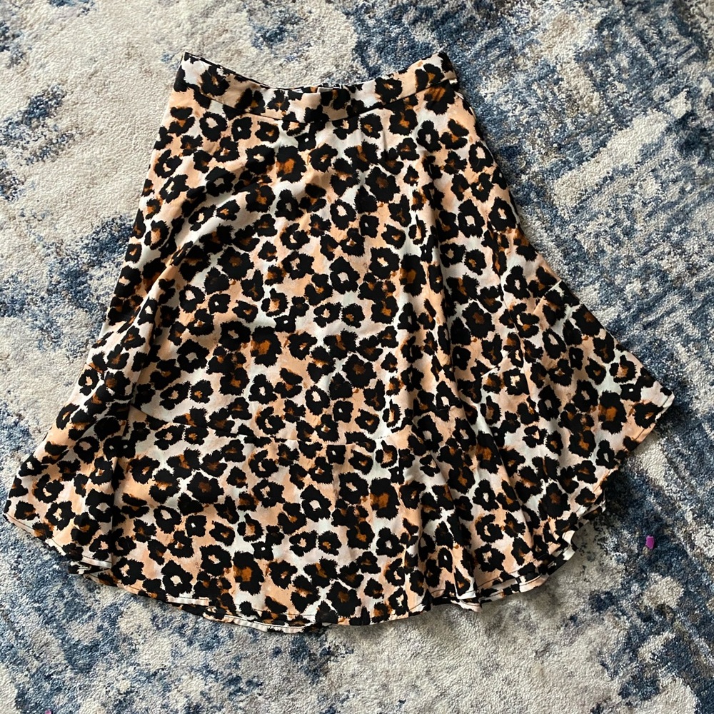 H&M - Flowy Midi Leopard Skirt sz 4